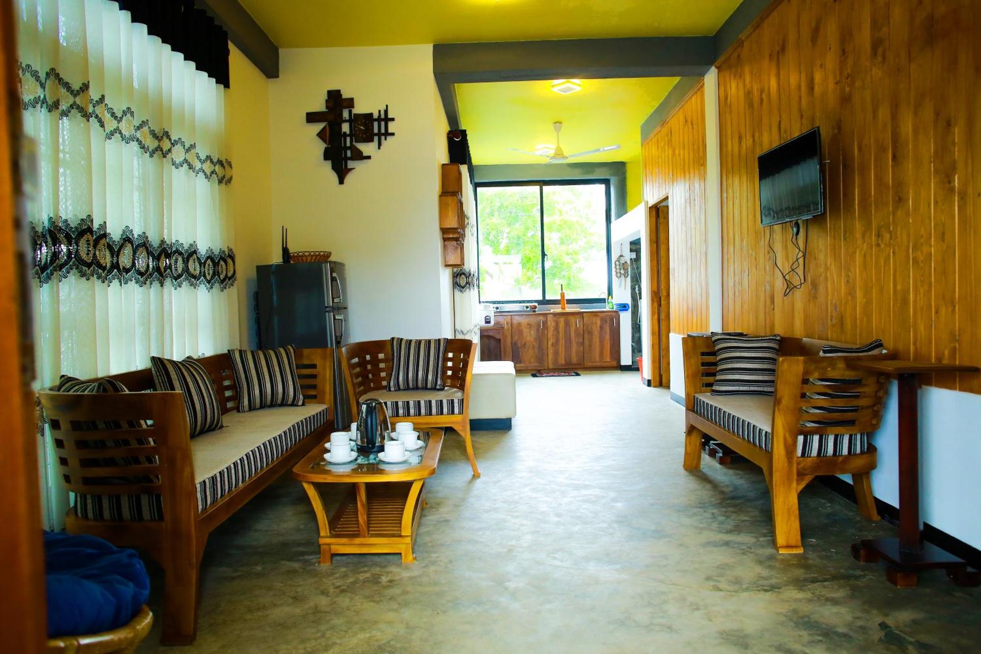 Isindu Sky Lodge Mirissa Exterior foto